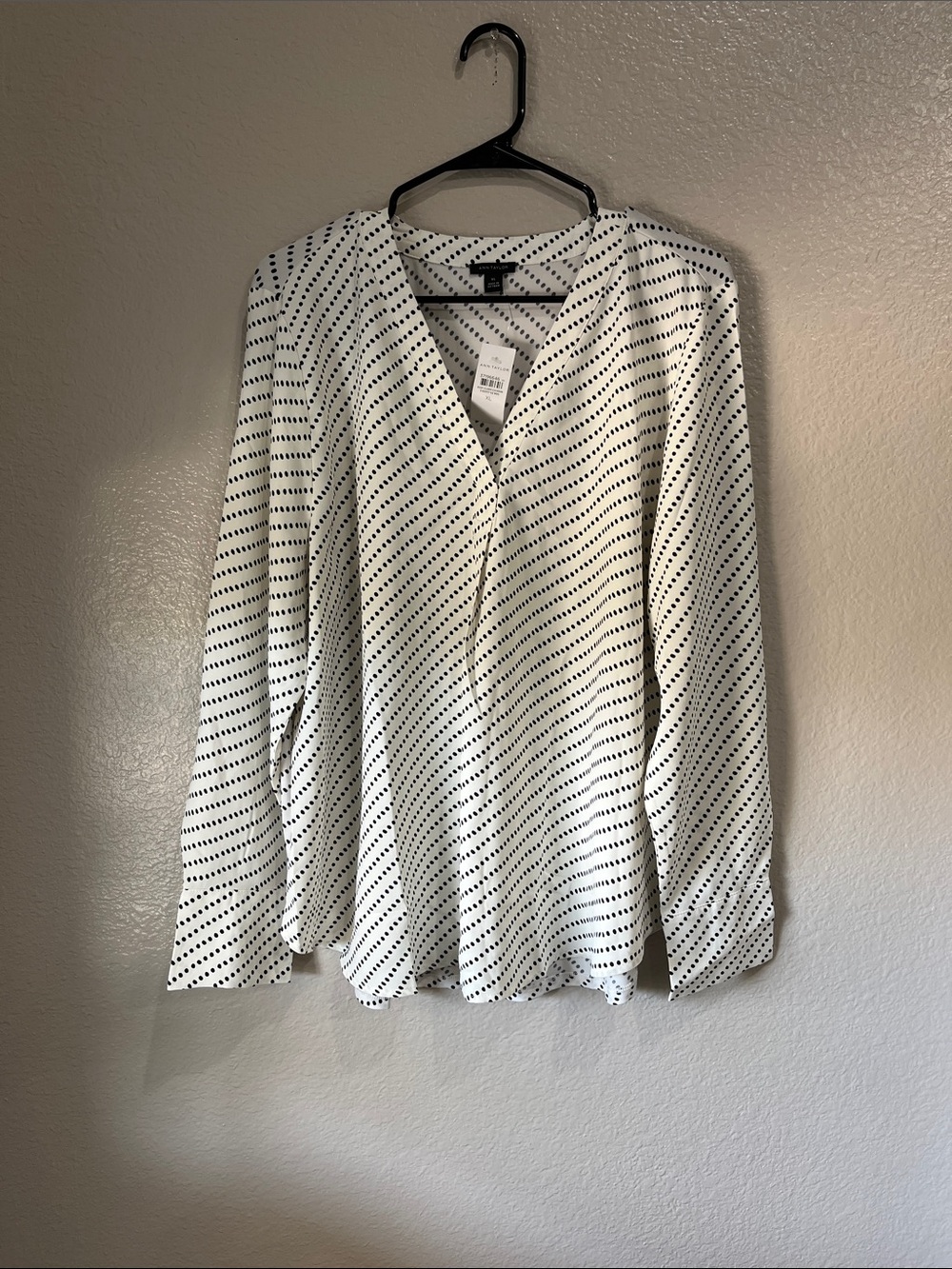 Ann Taylor White Blouse Black Diagonal Dot-Stripe Pattern Sz XL TC0679